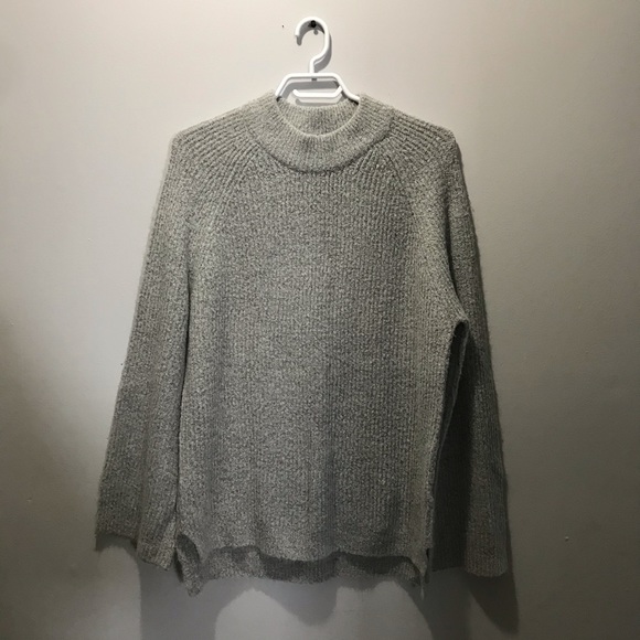 Sweaters - 4/25$ Oversized grey sweater